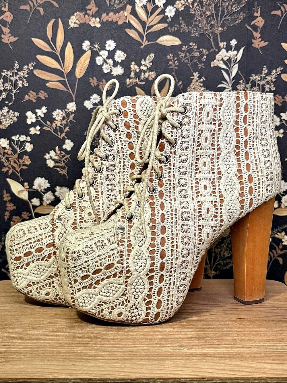 Jeffrey Campbell Lita Crochet Lace Platform Boots Size 10